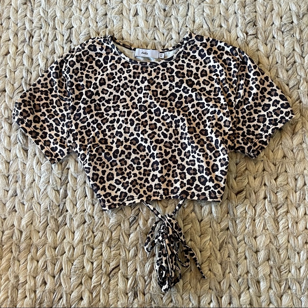 Adika Cheetah tie t shirt